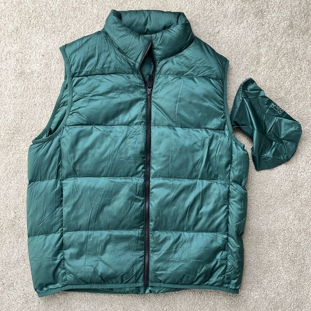 Uniqlo Ultra Light Down Vest Mens Medium Green Lightweight Packable Outdoors
